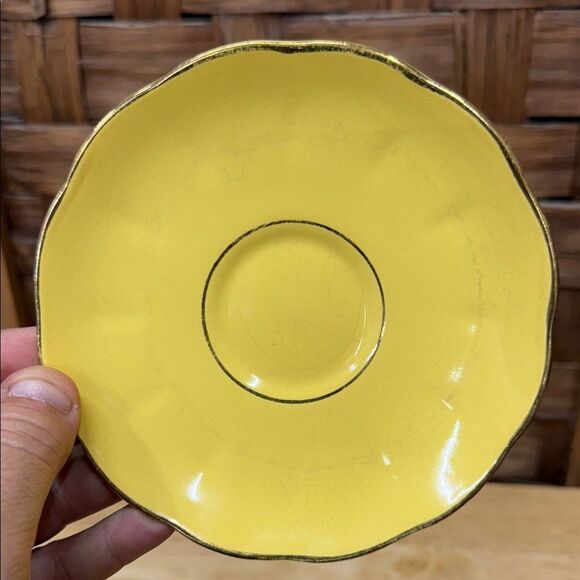 Royal Leighton Yellow Teacup and Saucer with Gold Trim - Picture 5 of 6